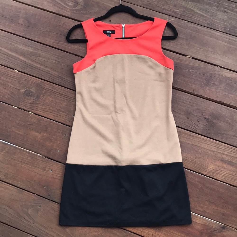 🌙 Color block sleeveless dress. Perfect fall dress